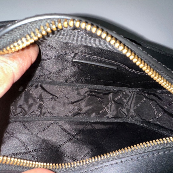 MICHAEL MICHAEL KORS Jet Set Medium Quilted Leather Crossbody Bag, Black - Picture 5 of 16